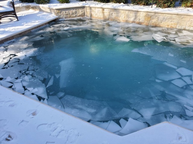 Snow Damage Swimming pool